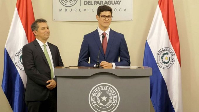 Santi designa a Joshua Abreu como superintendente de Valores