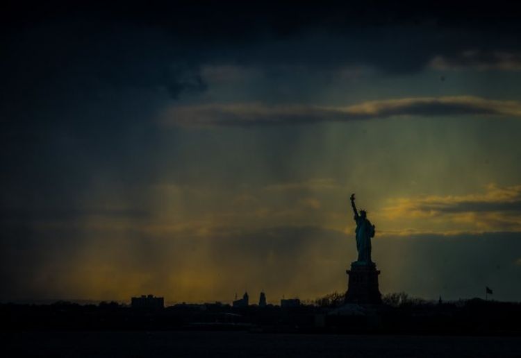 El bloqueo redujo la propagación del virus en Nueva York en un 70%, dice un estudio