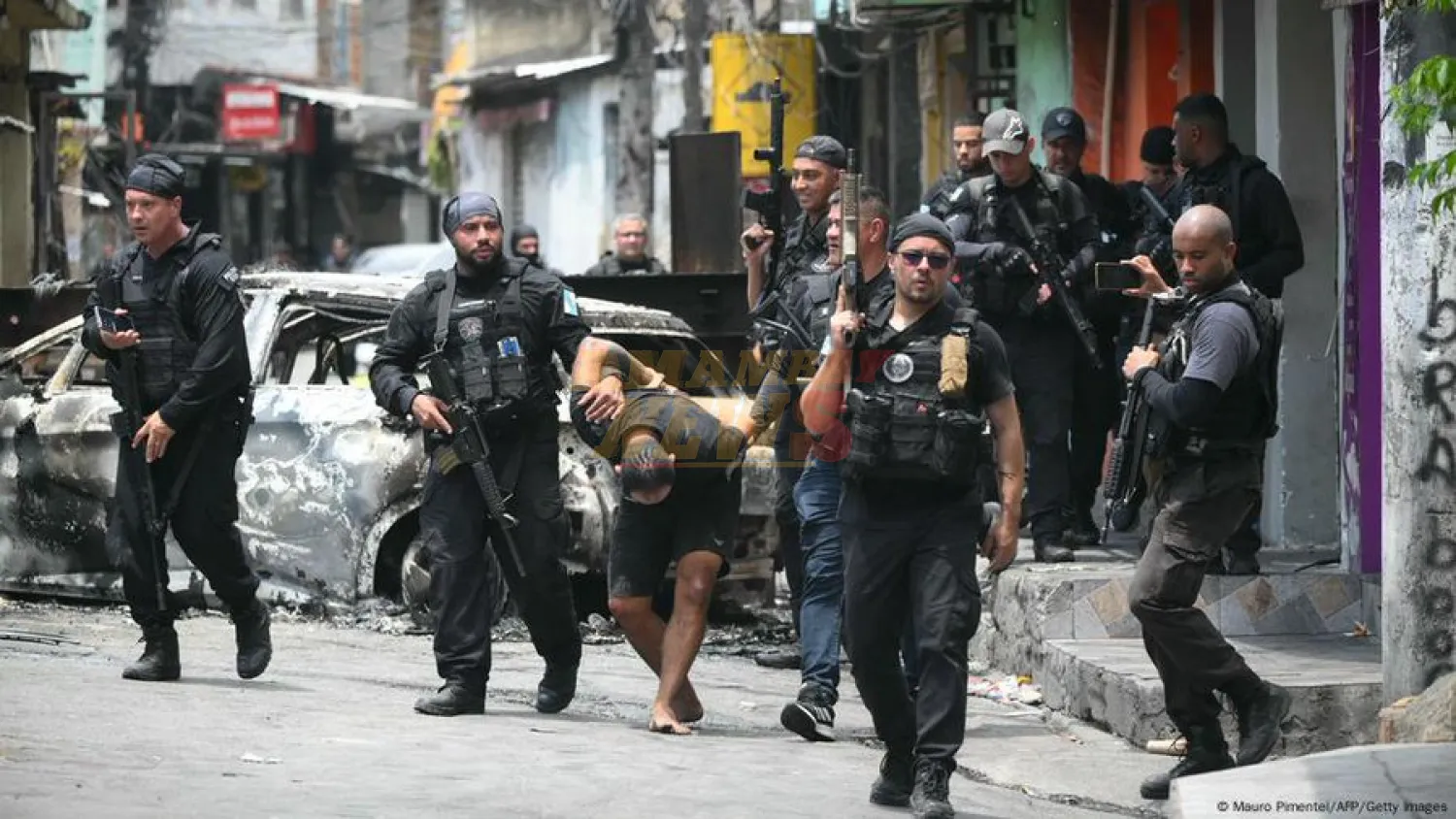 Río: más de USD 2 millones en armas confiscadas en operación