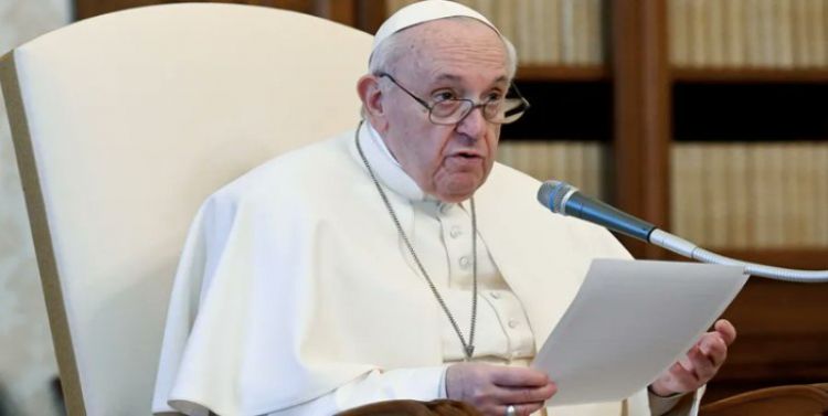 El papa pide cuidar a los mayores porque "no son sobras de la vida"