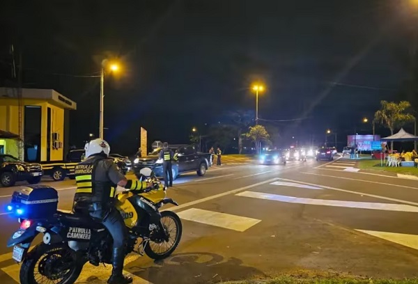 ¡Multado por usar documentos digitales! Conductor denuncia irregularidad en la Caminera
