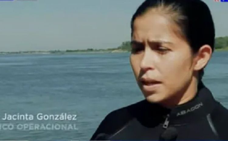 Primera mujer buzo egresó de la Armada