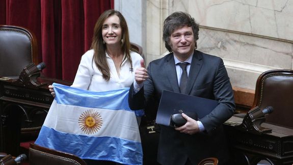 Milei asume la presidencia de Argentina y prepara un tratamiento de shock