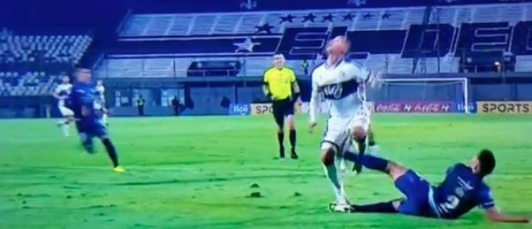 La APF reconoce error de Juan G. Benítez al no pitar penal para Olimpia ante Guaireña