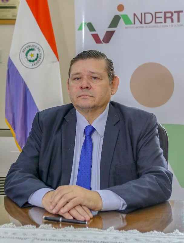 Asume Francisco Ruiz Díaz al mando del Indert