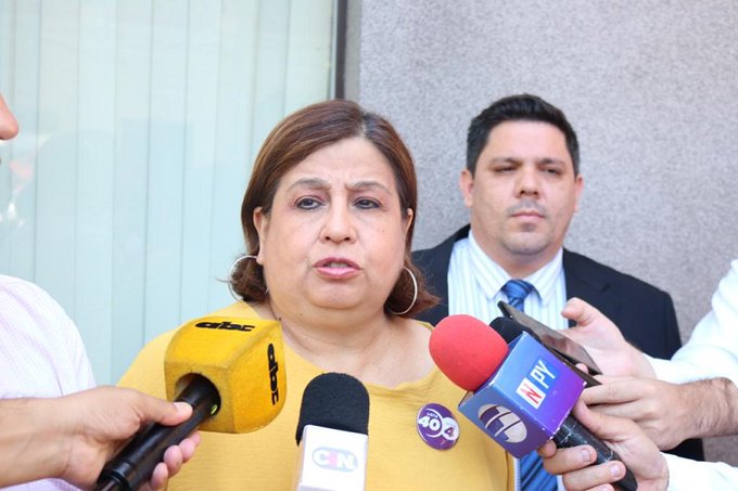Esperanza. “Es un caradura el presidente de la República”