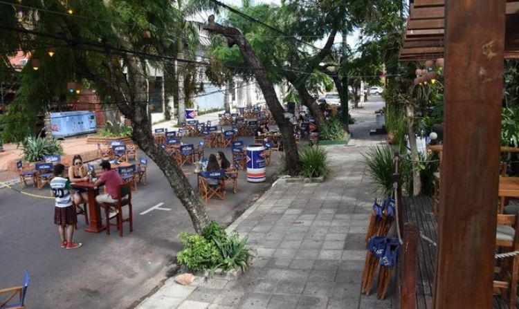 Destacan el "xito" de los bares al aire libre implementado el fin de semana