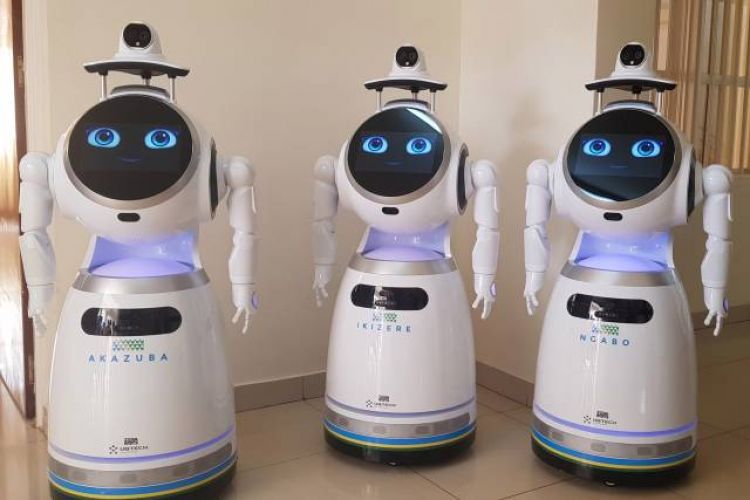 Centro médico en Ruanda utiliza robots para monitorear pacientes con coronavirus