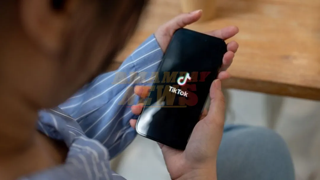 "TikTok se apagará en EU si China no aprueba un acuerdo", advierte secretario de Comercio