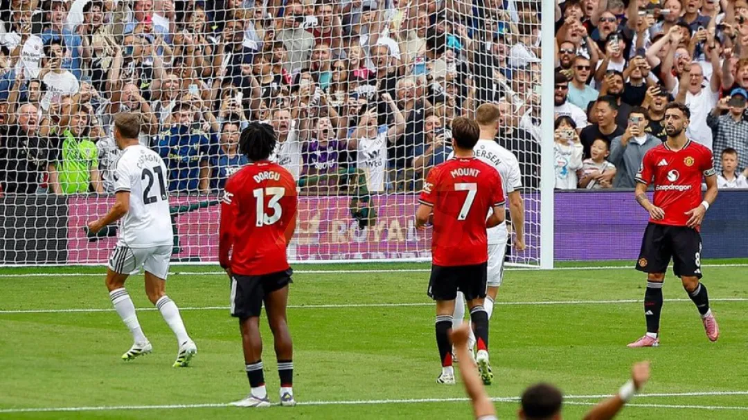 Sin León, el United no termina de arrancar