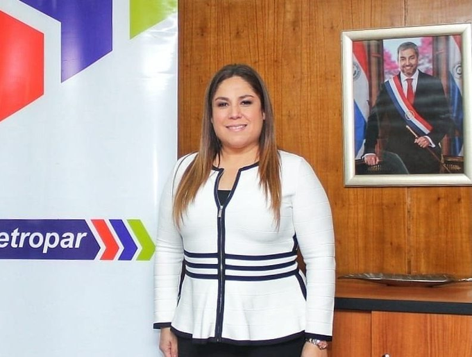 Ordenan captura de la extitular de Petropar, Patricia Samudio, y de su esposo