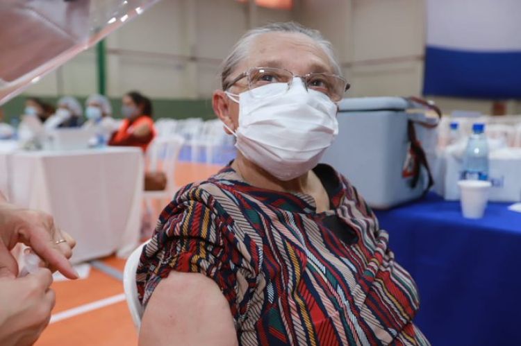 Todavía no hay ni 2,5 millones de paraguayos con esquema completo de vacunación