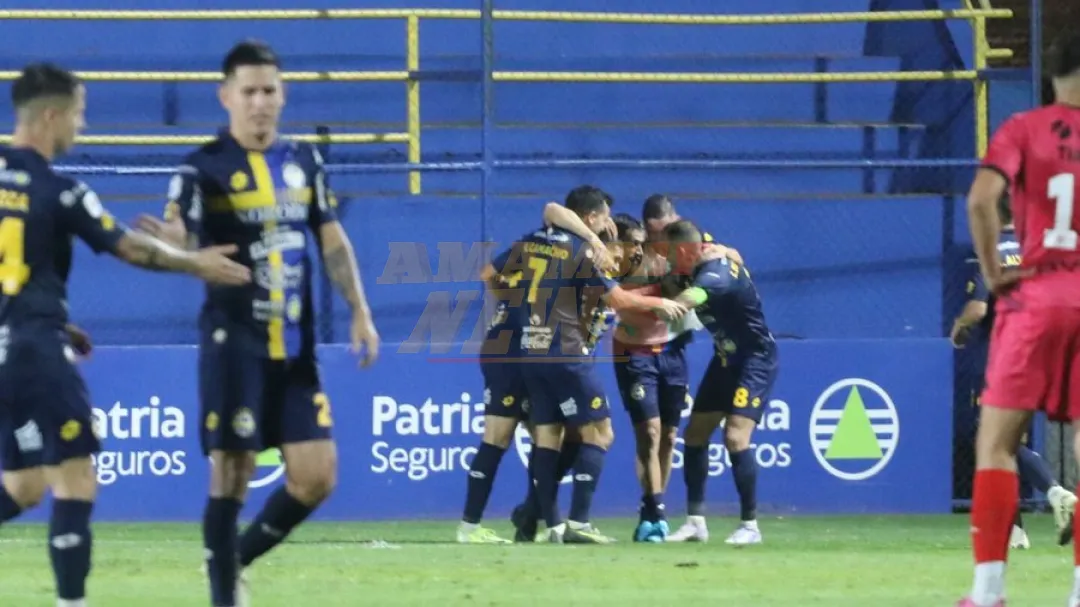 Trinidense corta la levantada de Nacional