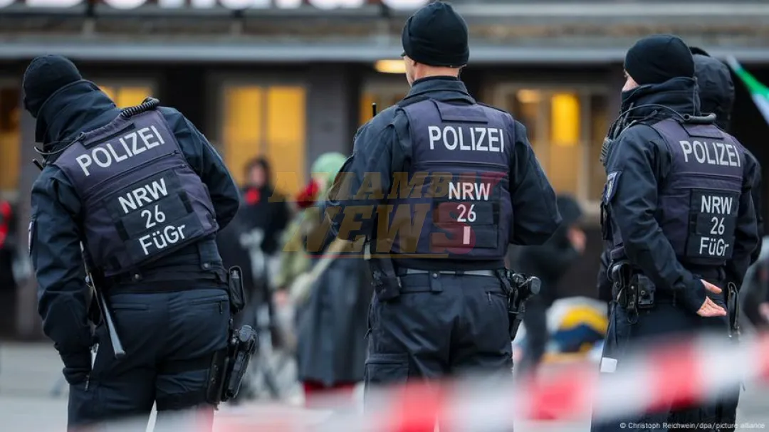 Alemania: cierran escuelas en Duisburgo por amenaza neonazi
