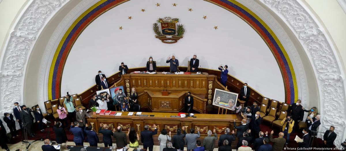 Renuncia mayoría de las autoridades electorales en Venezuela
