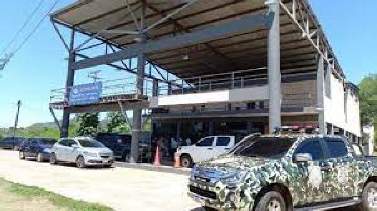 Minibús mata a un policía y chofer se da a la fuga en Bella Vista Norte