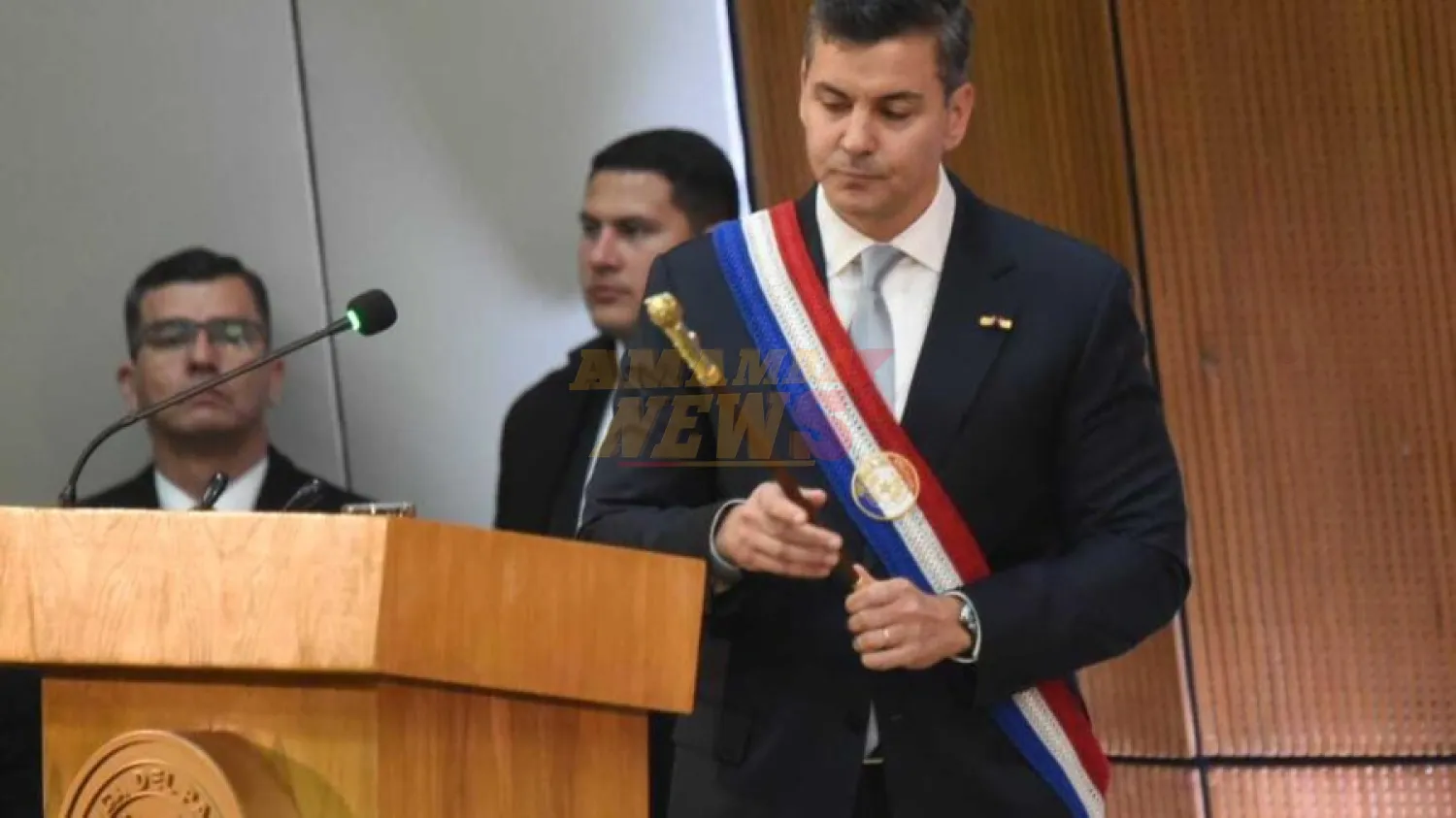 Nakayama expone que Santi mintió al Congreso sobre el número de títulos entregados por el Indert