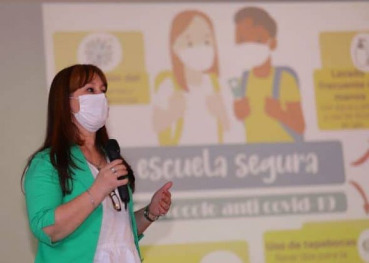 Desde el lunes podrán vacunarse docentes que aún no recibieron la primera dosis