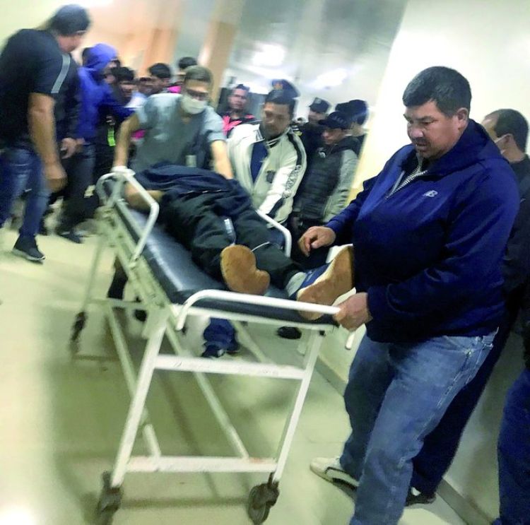 Delincuentes matan a hombre que intentó ayudar a una joven asaltada frente a su casa