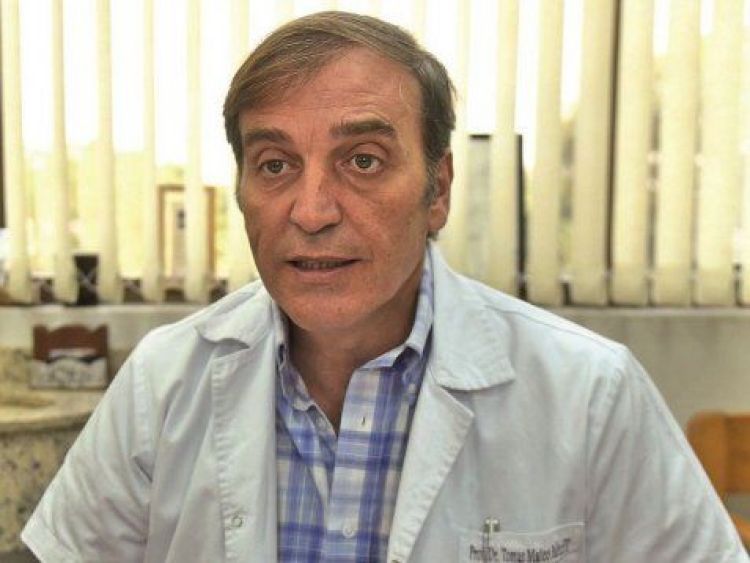 Adelantar vacaciones de invierno sería “tapar el solo con un dedo”, afirma médico