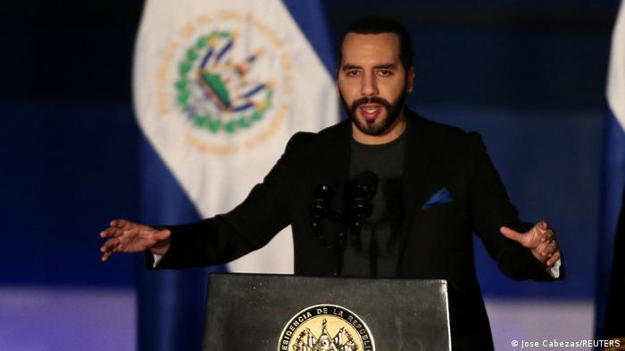Denuncian a El Salvador en CIDH por arrestos arbitrarios en régimen de excepción