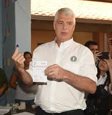 Wiens no quiere saber nada de hablar con Cartes
