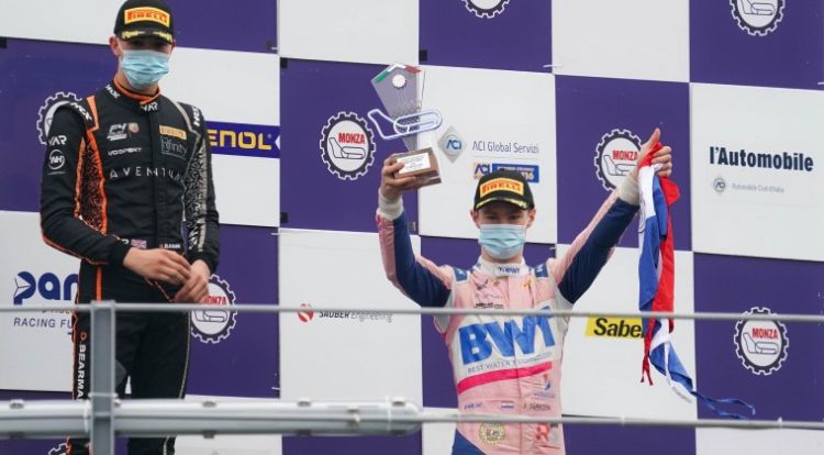 Joshua Duerksen llevó la bandera paraguaya al podio en Monza