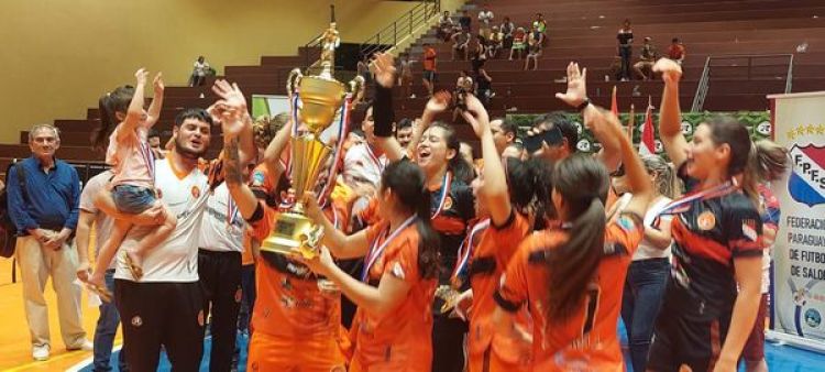 Hernandarias es brillante tricampeón Nacional femenino de fútbol de salón