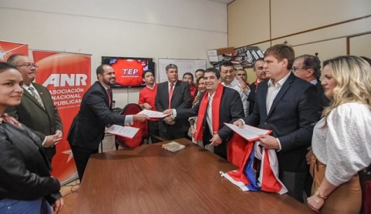 Oficialismo Fuerza Republicana inscribió la chapa Velázquez-Brunetti