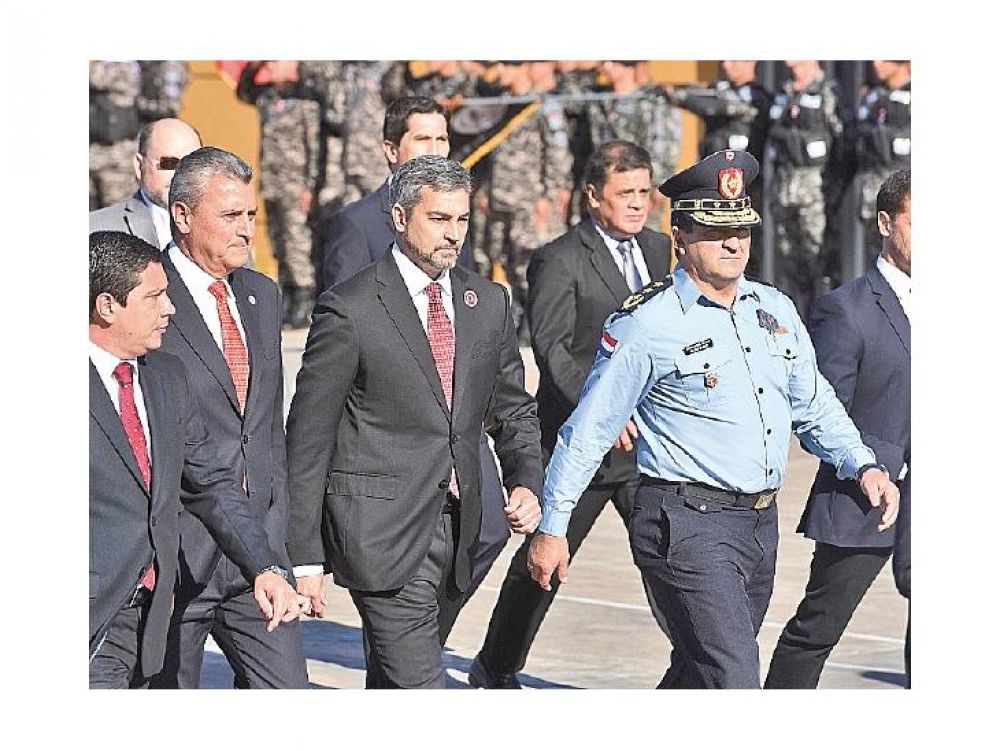 Marito acepta renuncia del ministro de Justicia y remueve al comandante de la Policía