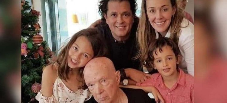 Carlos Vives llora la muerte de su padre en Instagram