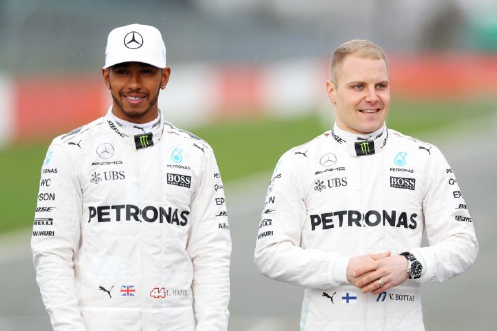 Hamilton y Bottas buscan otro doblete en el 125 aniversario de Mercedes