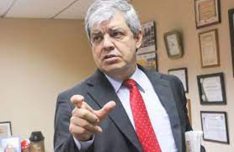 Riera cree que pedido de pérdida de investidura contra Arévalo se daría después de las municipales