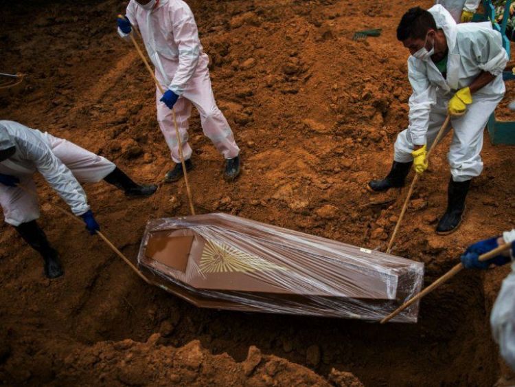 Covid-19: Brasil registra 1.800 muertes en 24 horas