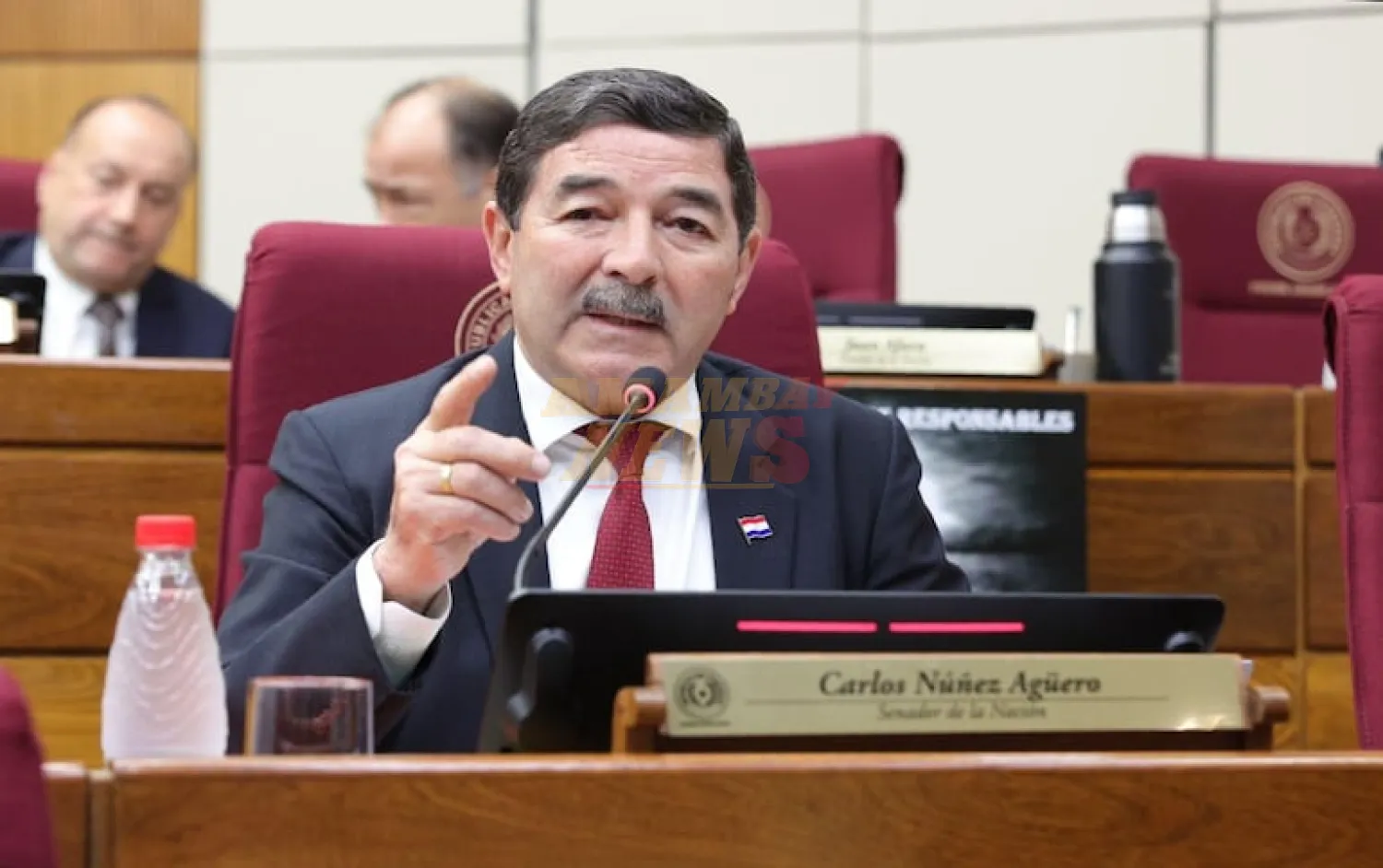 Senador Núñez revela que Santi le ofreció 50 cargos para permanecer en el cartismo