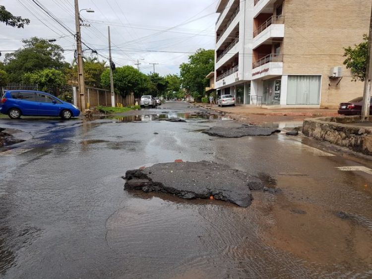 Calles de Departamento Central quedaron destrozadas por temporal