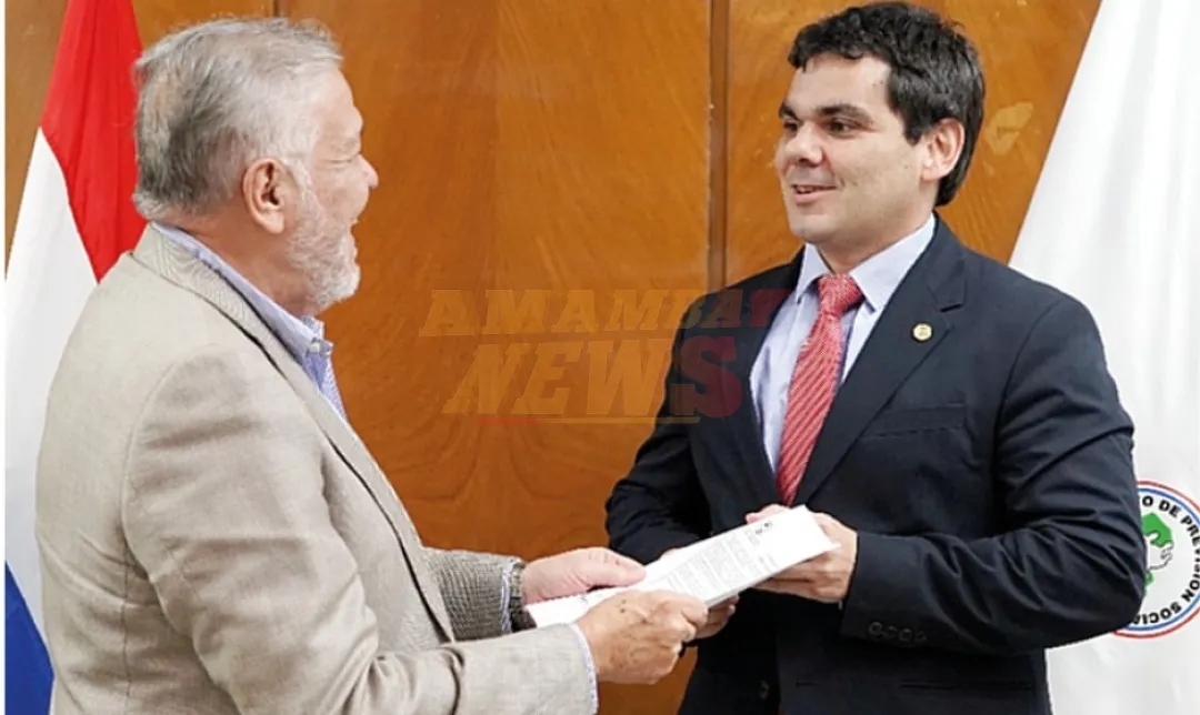 Director Jurídico del IPS tiene categoría de gerente para inflar su sueldo