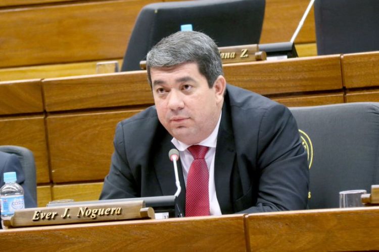 Ever Noguera tendría las horas contadas en la Cámara de Diputados