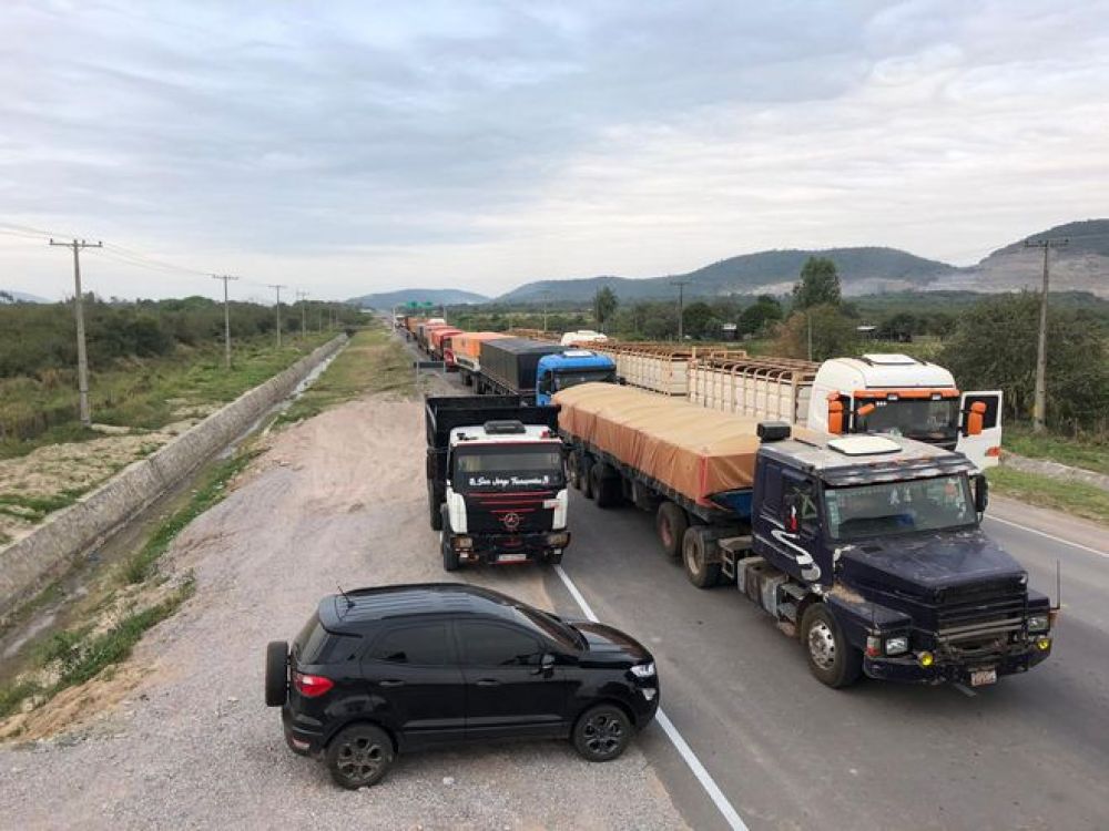 Mineros cierran ruta en Vallemí en busca de mejores precios