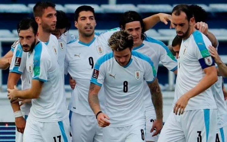 Uruguay goleó de visita a Colombia en Barranquilla