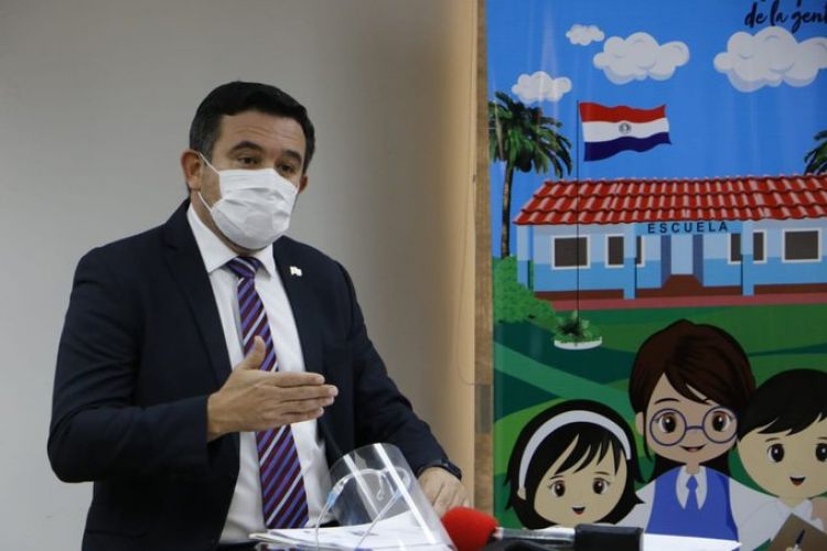 Clases en el 2021 serían presenciales y con grupos burbujas, según Petta