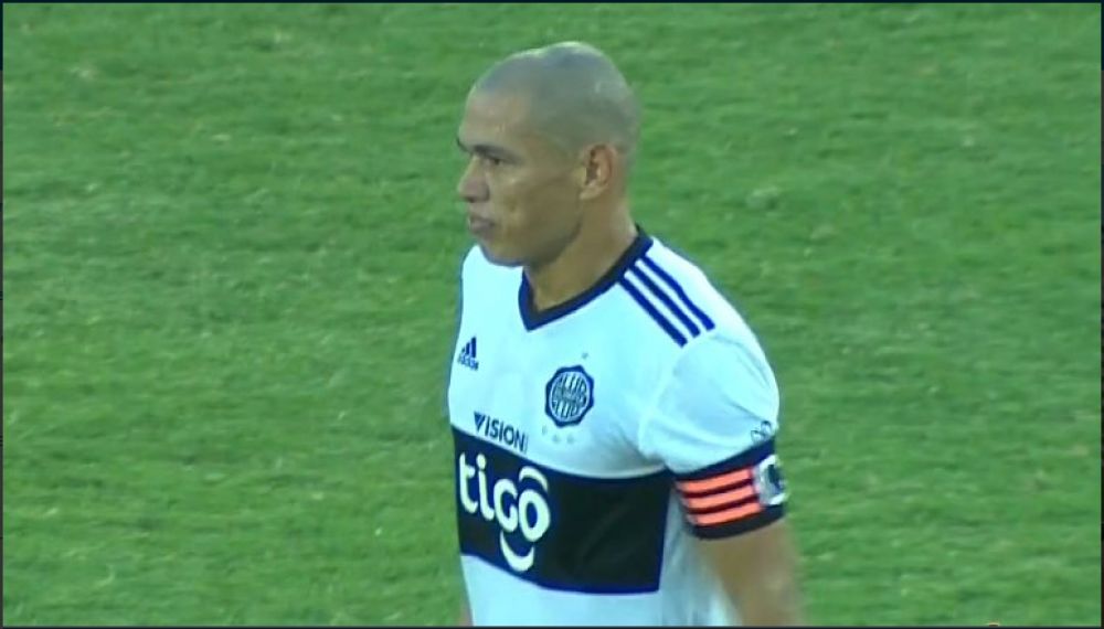 Darío Verón anuncia su retiro del fútbol profesional