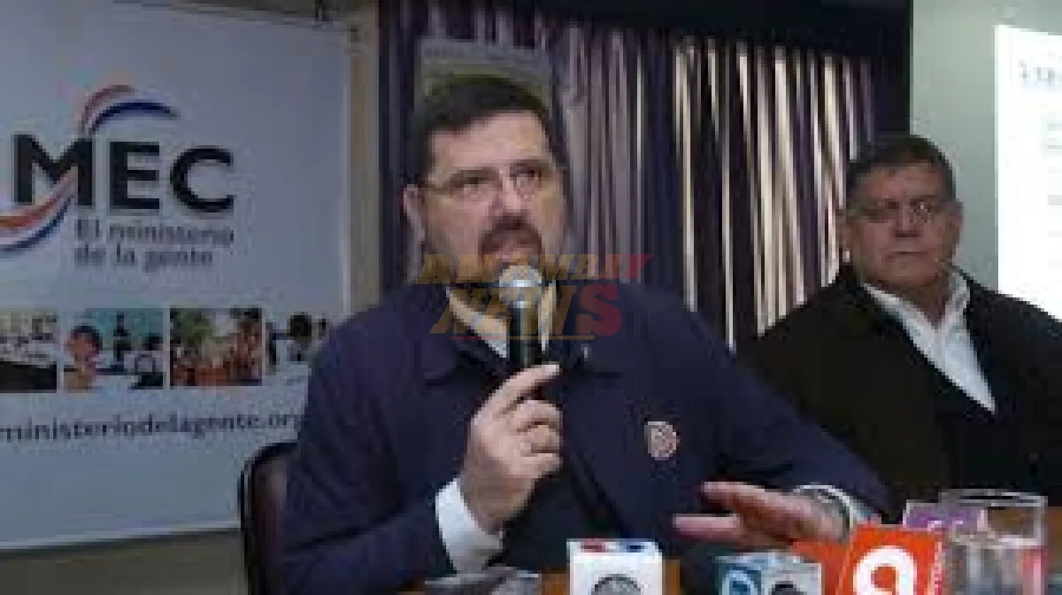 Exministro Luis Riart podrá pedir salida transitoria desde el 24 de diciembre de este año