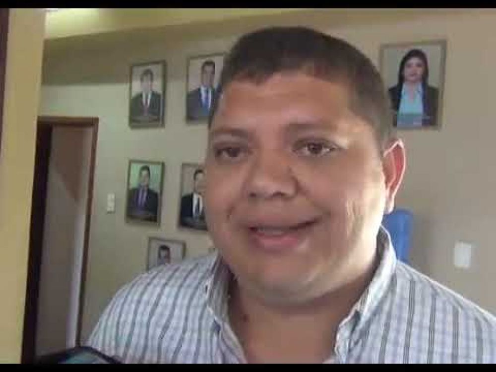 Chiriguelo: Juancho Acosta sigue sin decir muuu sobre la ciudad sin calles ni comercios
