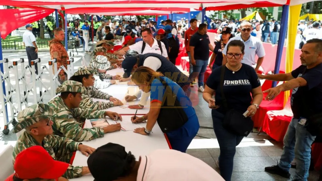 "Ha sido un éxito", dice Maduro sobre la jornada de alistamiento a las fuerzas milicianas