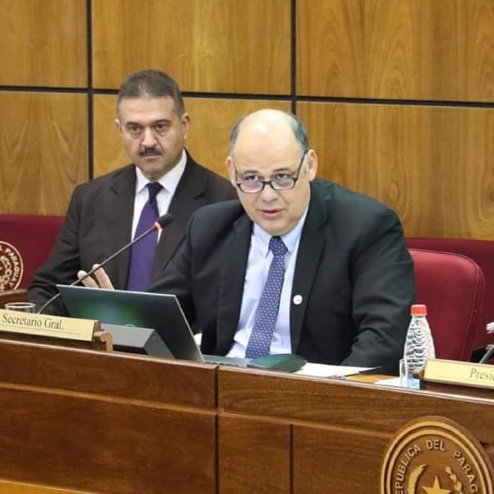 Hasta 5 funcionarios por senador no necesitan registrar su asistencia