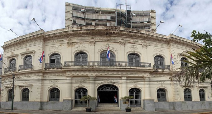 Canciller anuncia cierre de algunas embajadas y consulados