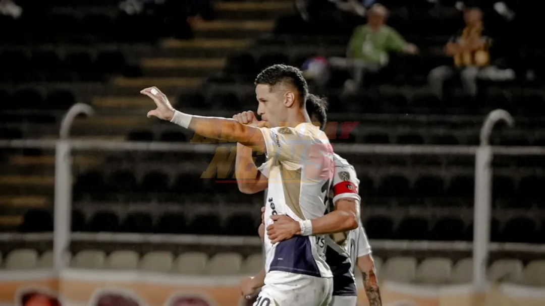 El doblete de Alex Arce acerca a Liga de Quito a los octavos