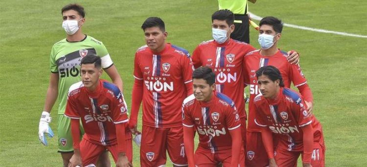 Malestar en The Strongest de Bolivia porque Royal Pari presentó solo siete jugadores