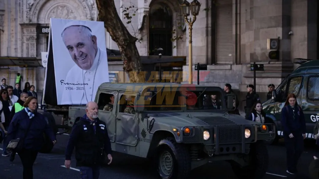 "No terminamos de dimensionar su liderazgo internacional": Argentina despide al papa Francisco en la Catedral de Buenos Aires